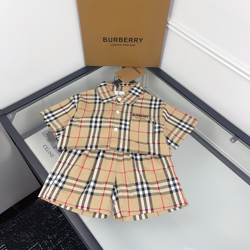バーバリー子供服セットアップ