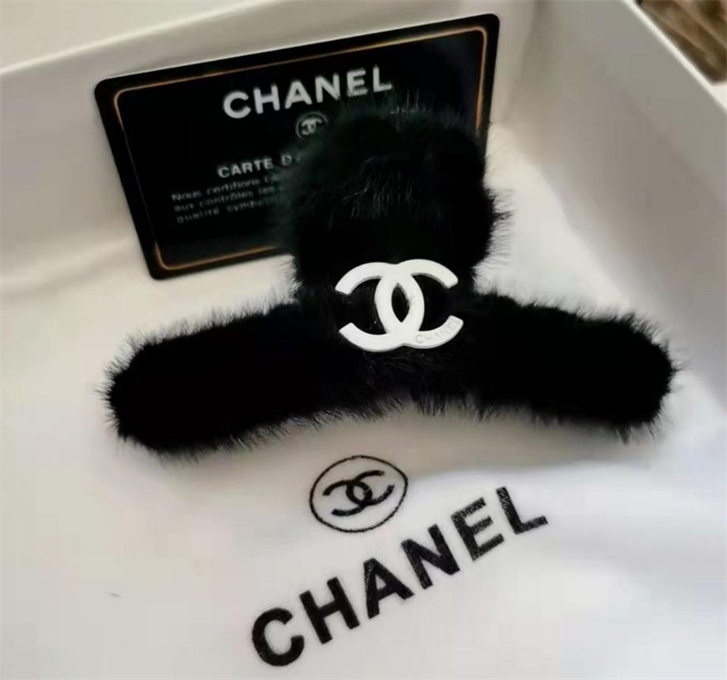  ブランド chanel 髪留め もこもこバレッタ 