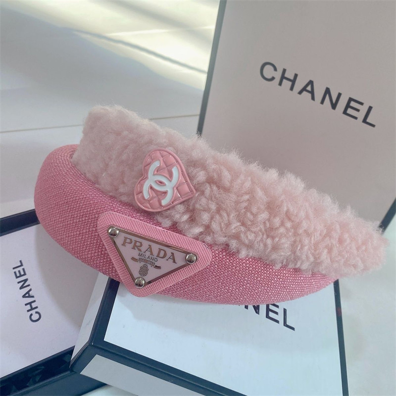 ブランドカチューシャプラダ ヘアアクセサリー Chanel ヘア