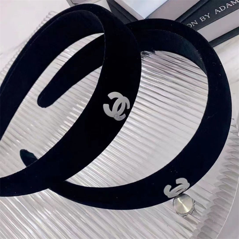 Chanel 可愛いベロアヘアバンド