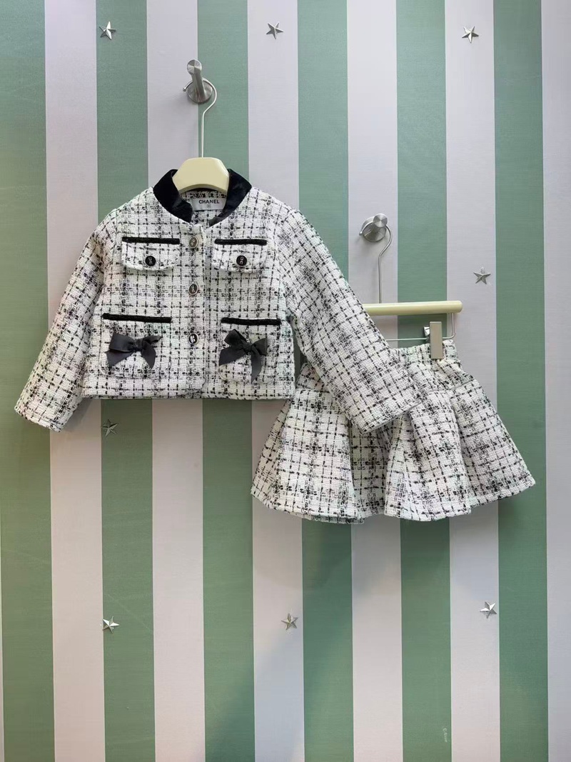 シャネル子供スーツ ツイードスーツ