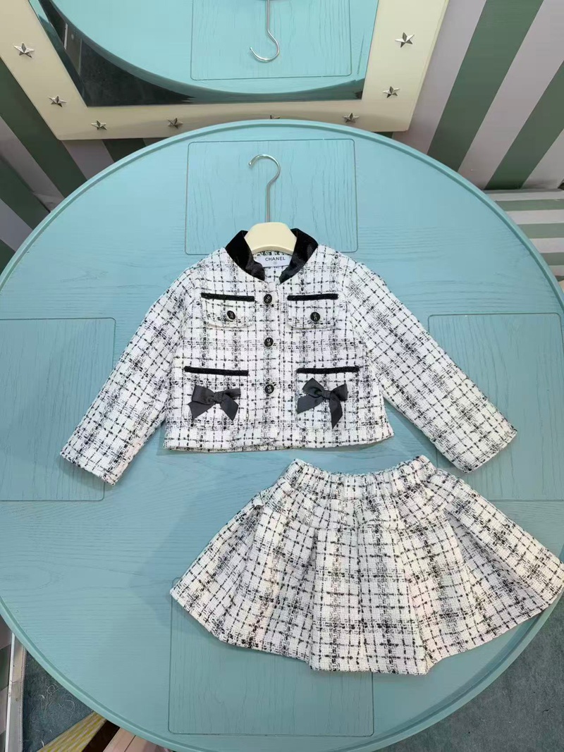 シャネル子供洋服パロディ