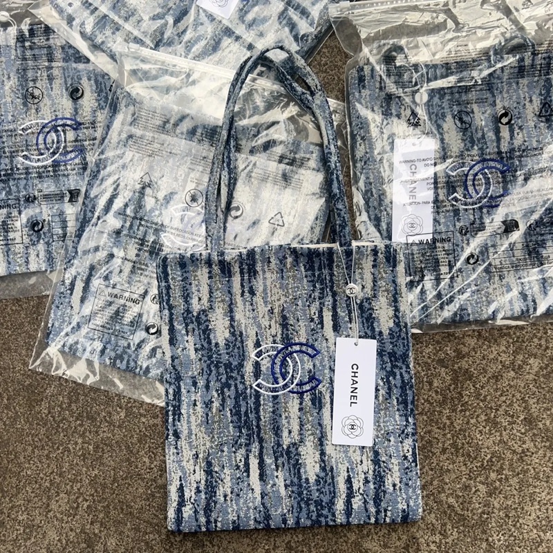 Chanel キャンバスバッグ