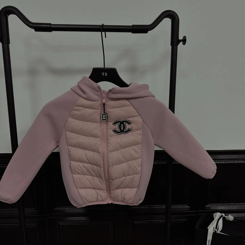 Chanelキッズ中綿コート