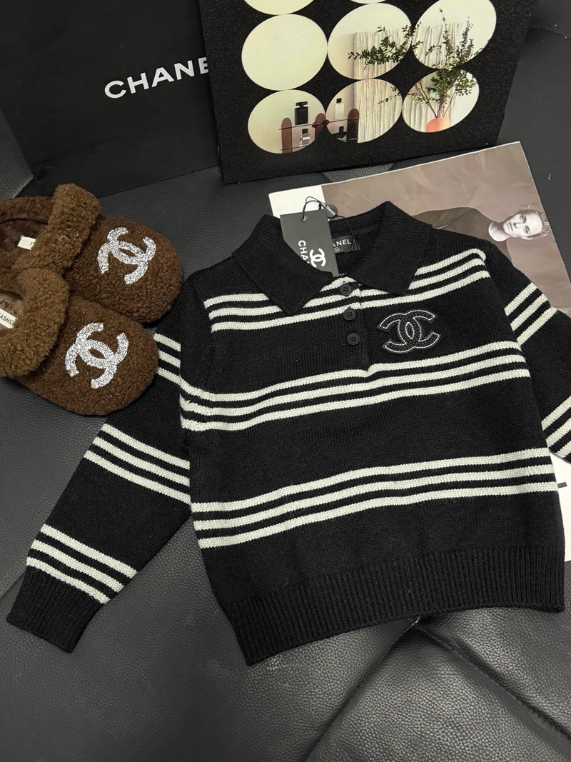 Chanel キッズポロセーター