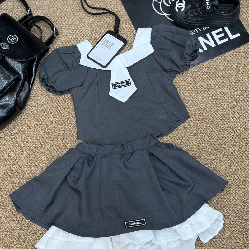Chanel キッズ上下セット