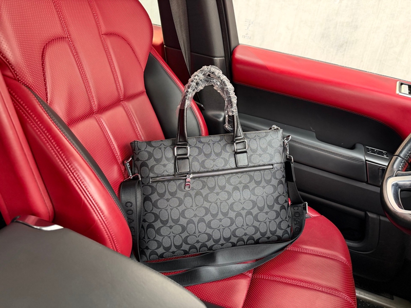 Coachメンズビジネスバッグ