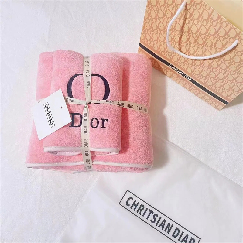 Dior 刺繍ロゴタオル 高級感 マイクロファイバー
