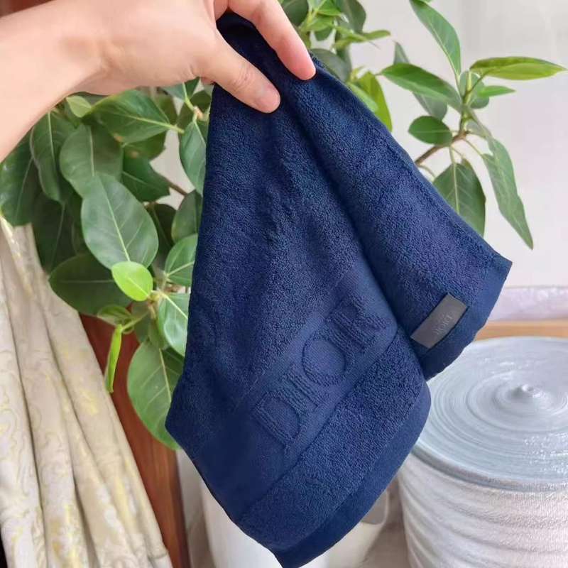 ハイブランドDior フェイスタオル