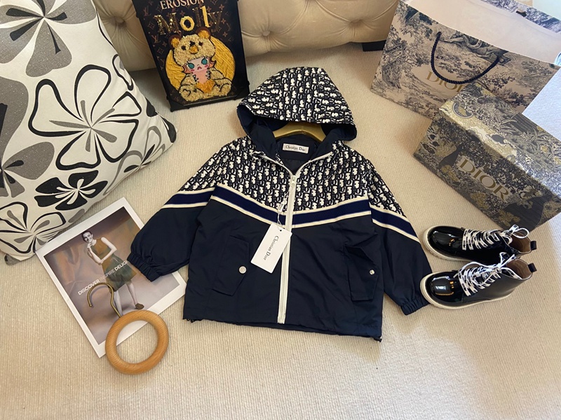 ディオール子供ウインドブレーカー