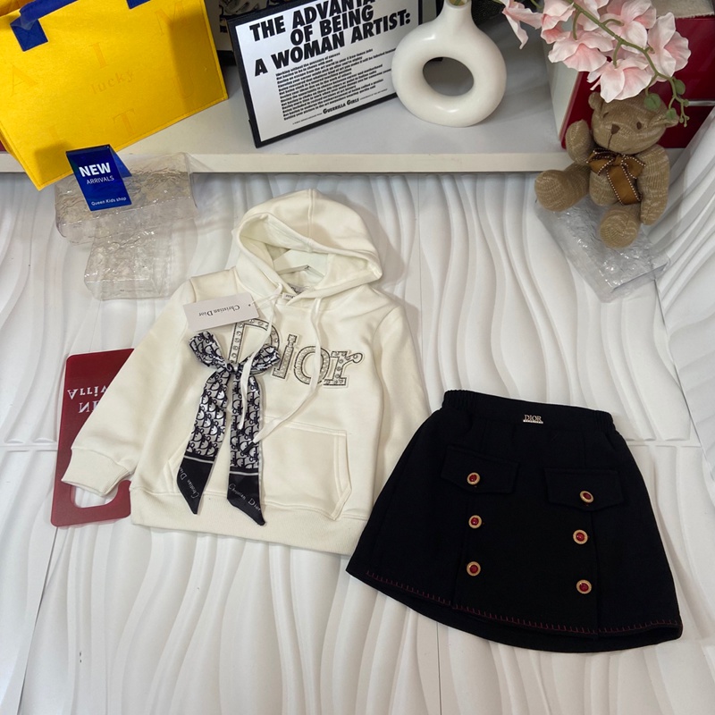 ディオール子供セットアップ