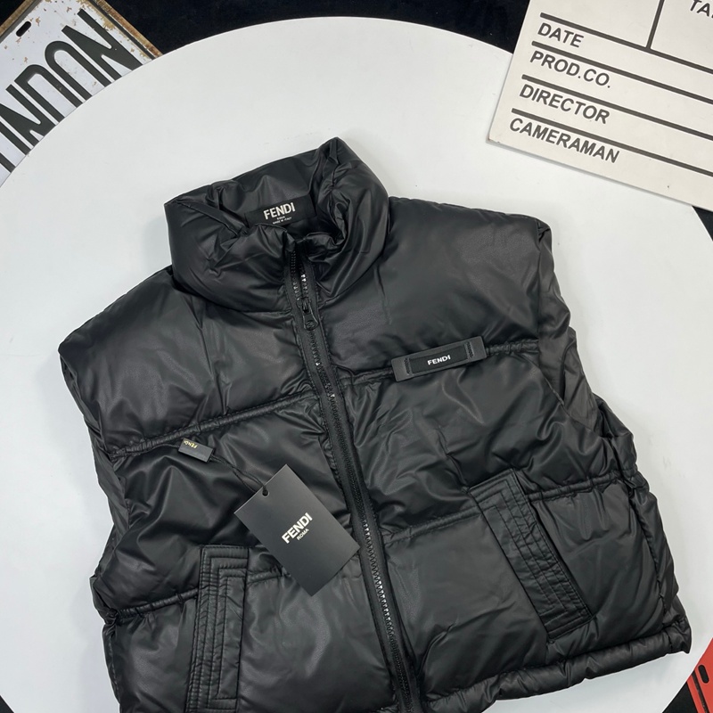 Fendi 子供ダウンベスト