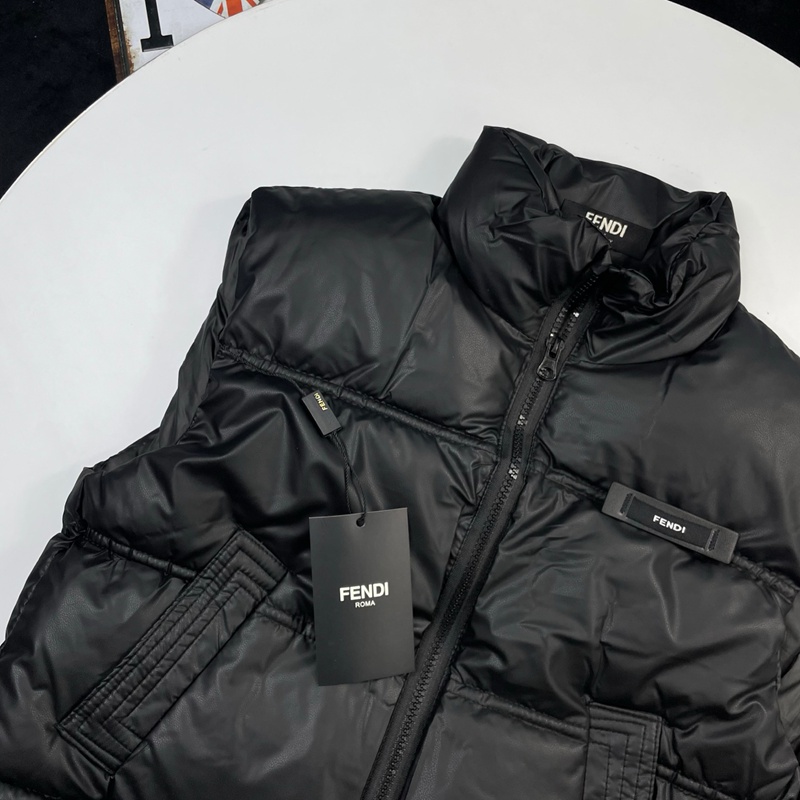 ハイブランドキッズ中綿ベスト