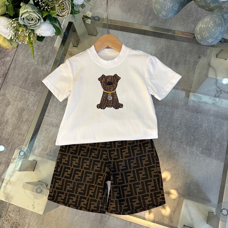ブランドFendi子供の半袖Ｔシャツ