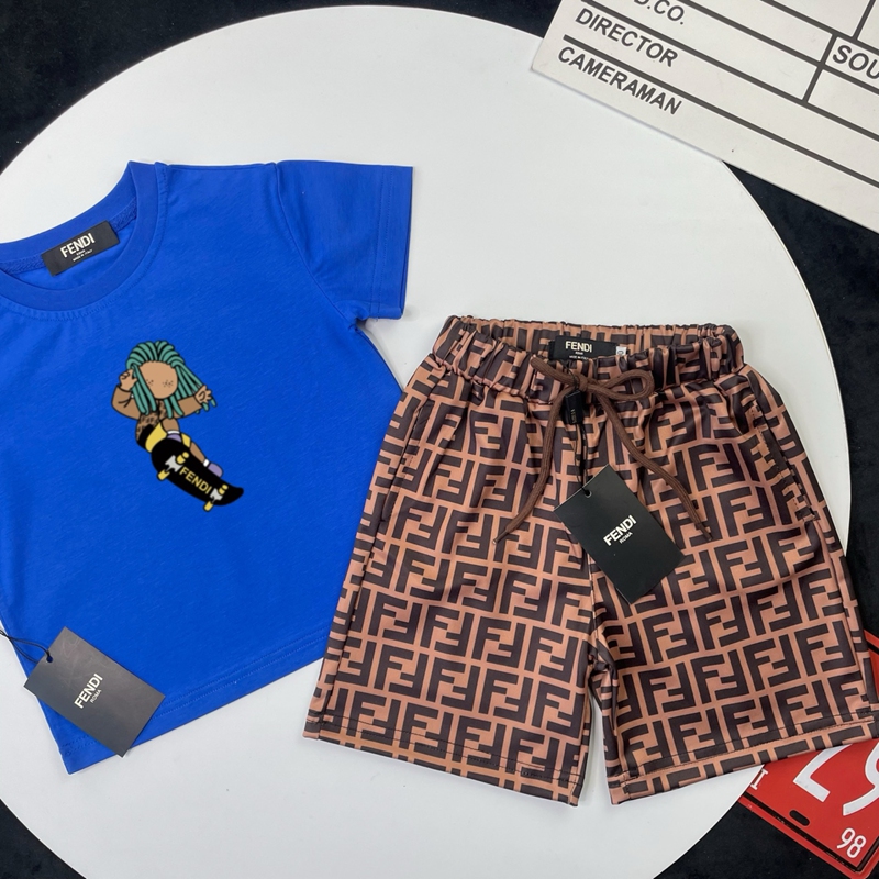 Fendi子供半袖 Tシャツ