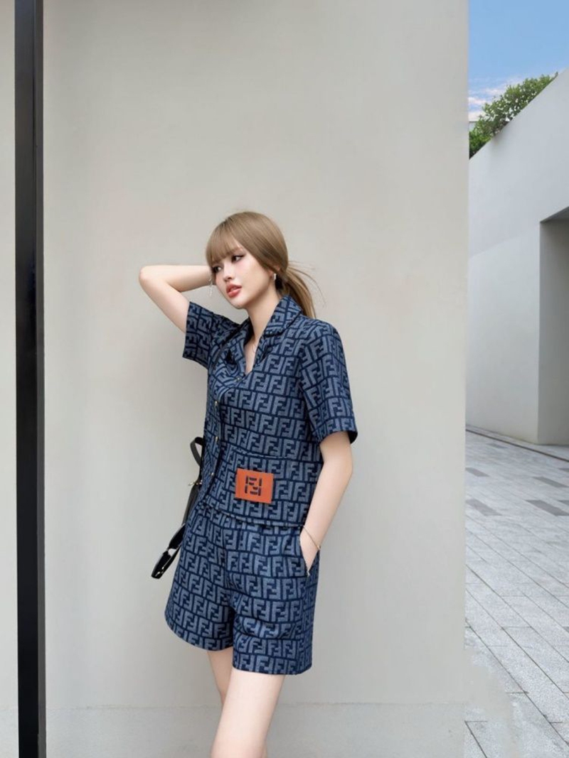Fendi�f�j���V���[�g�p���c
