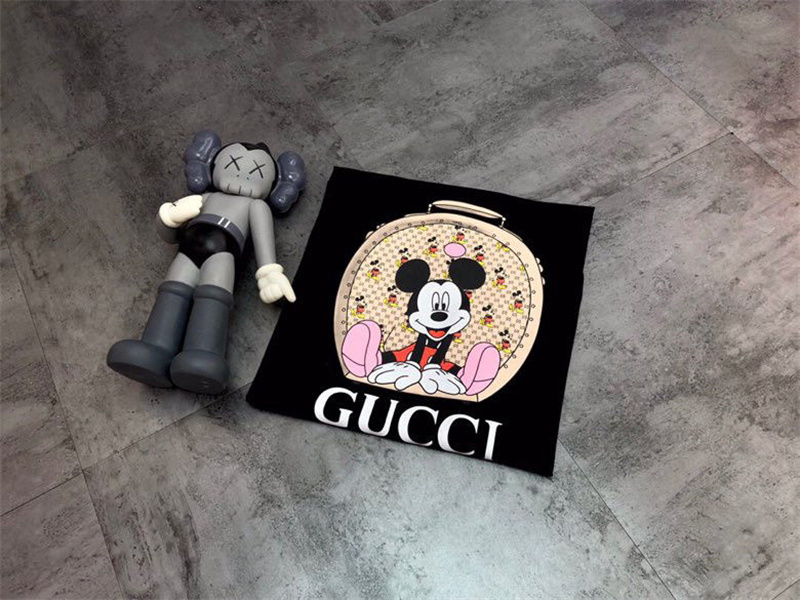 GUCCI メンズ Tシャツ 半袖