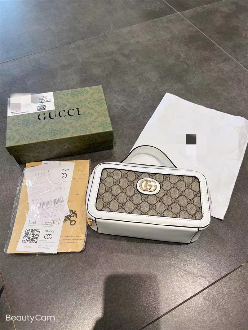 手持ちバックGucci 定番モノグラム