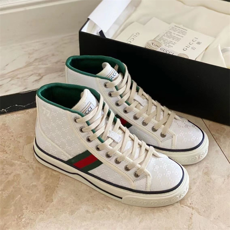  GUCCI ハイカットキャンバス靴