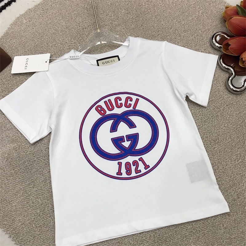ブランドキッズの夏ｔシャツ