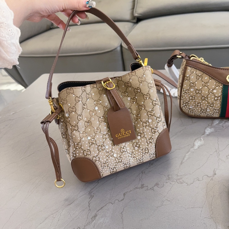 Gucci肩掛けバッグブランド男女兼用