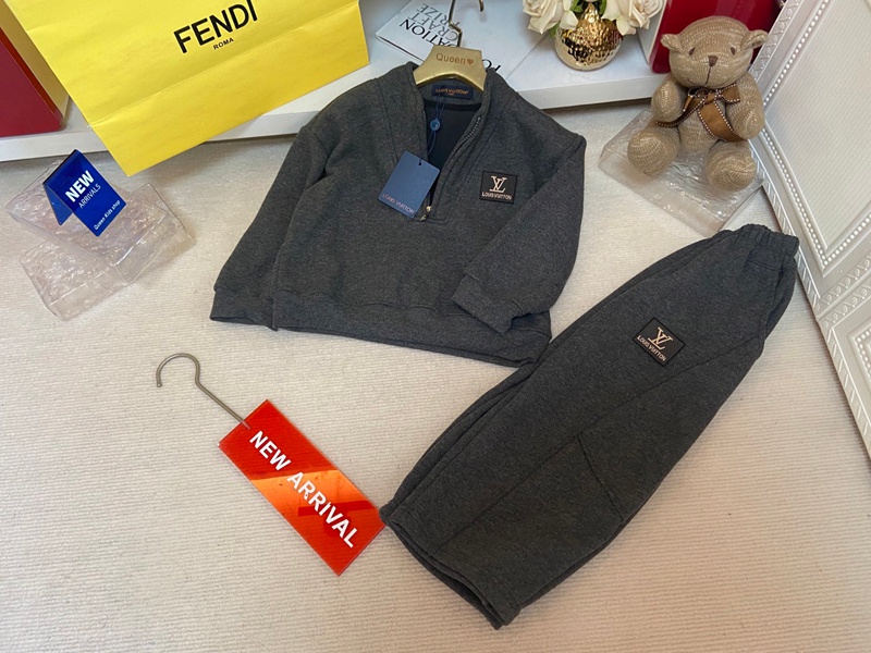 ハイブランドルイヴィトンキッズスポーツウェア