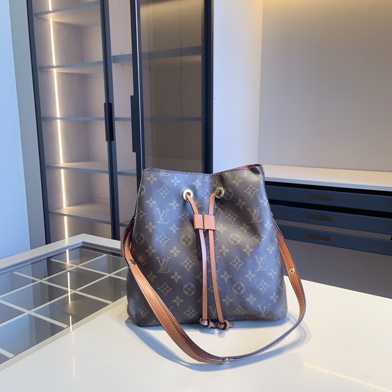 Lvショルダーバッグハイブランド