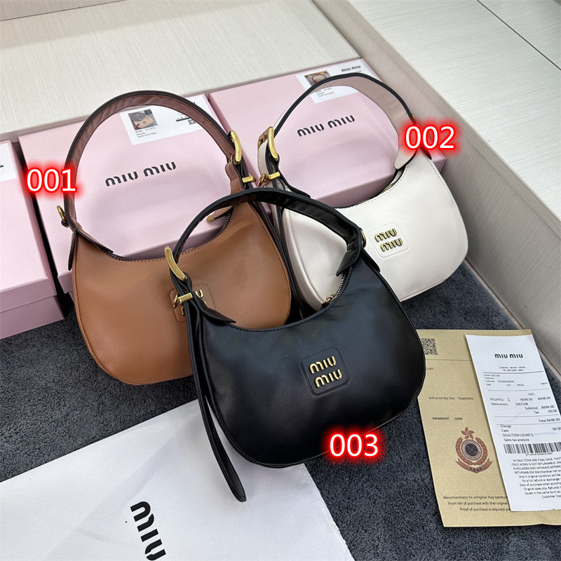 ブランドMiuMiuショルダーバッグ