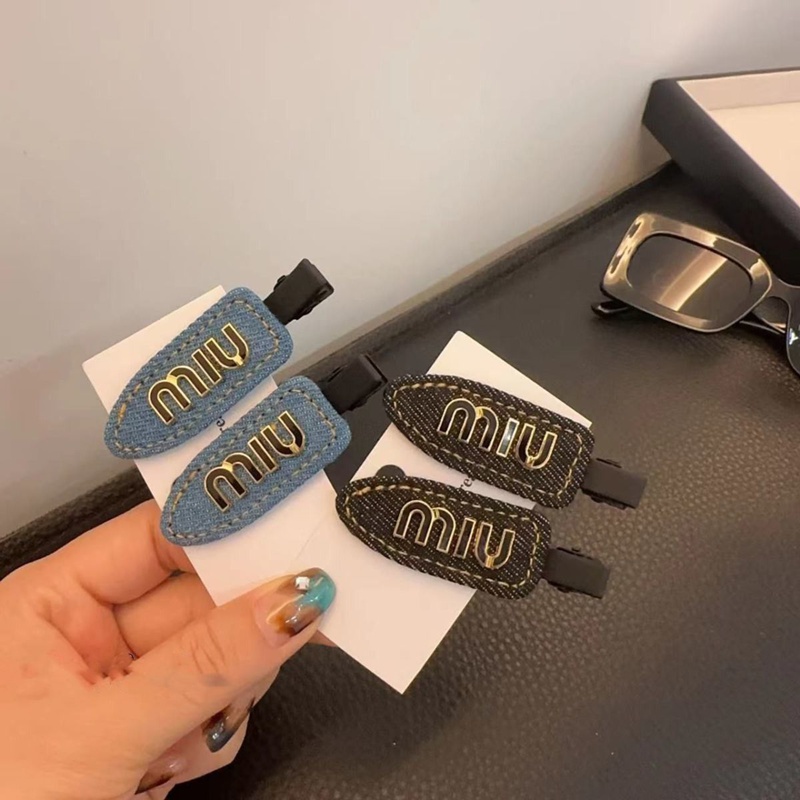 MiuMiu前髪クリップレディース