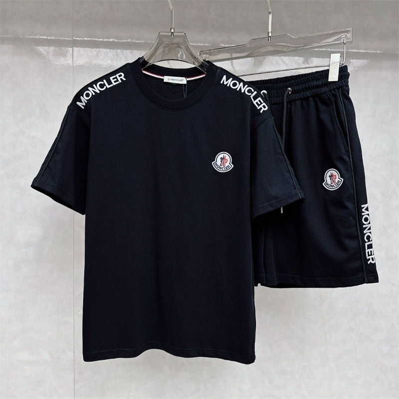 Moncler 半袖tシャツ