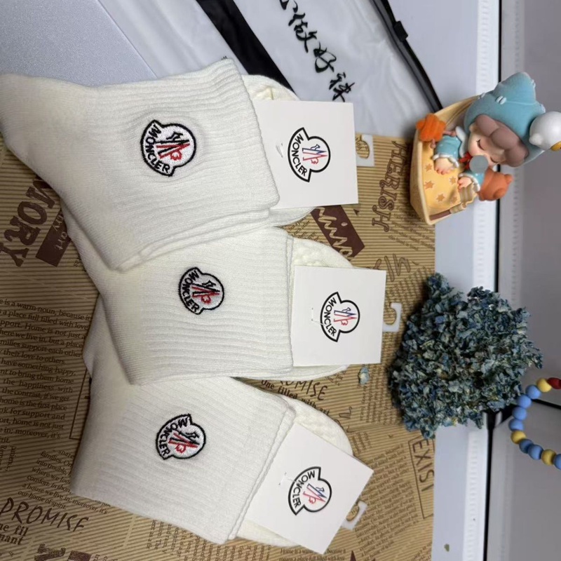 Moncler 浅口ソックス 女の子好き 韓国