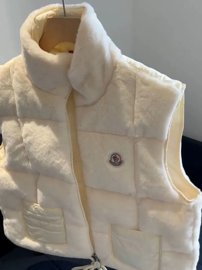 モンクレール子供ファーベスト