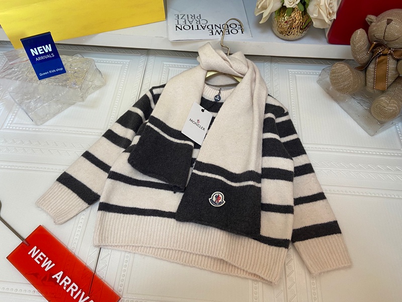 Moncler キッズニットセーター