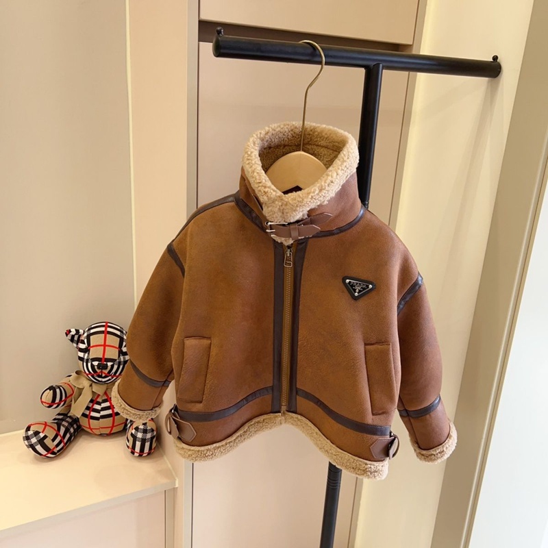 プラダキッズ裏ボアコート